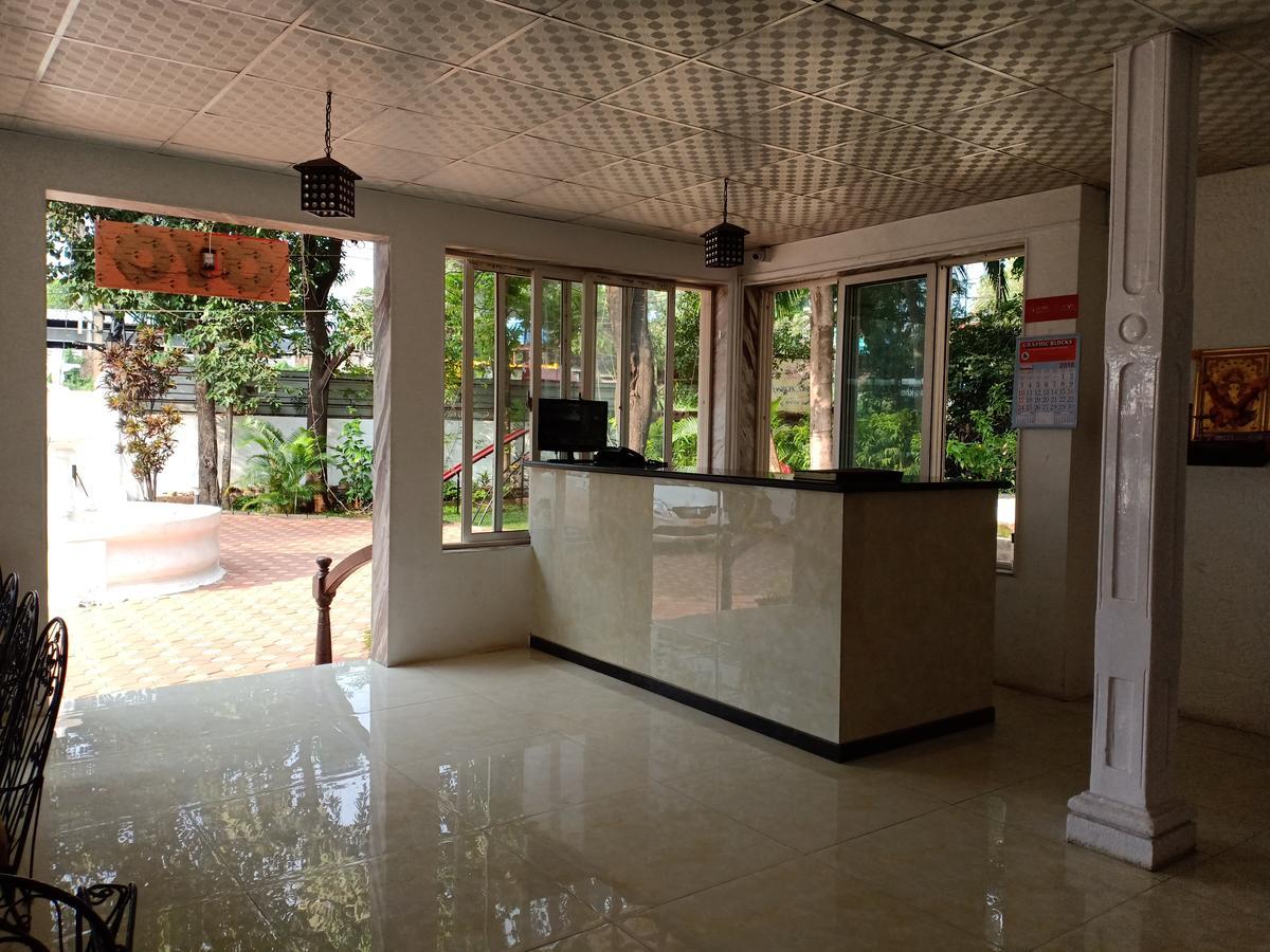 Oyo 11395 Hotel Ritz Heritage Lonavala Exteriér fotografie