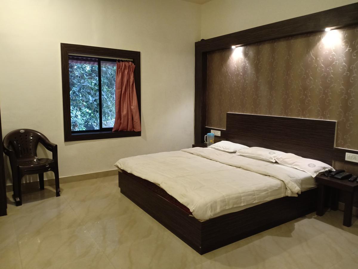 Oyo 11395 Hotel Ritz Heritage Lonavala Exteriér fotografie